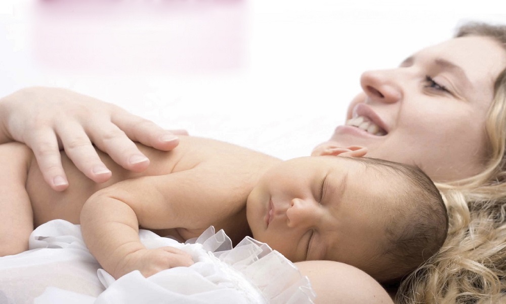 Phụ nữ sau khi sinh con bị ho kéo dài